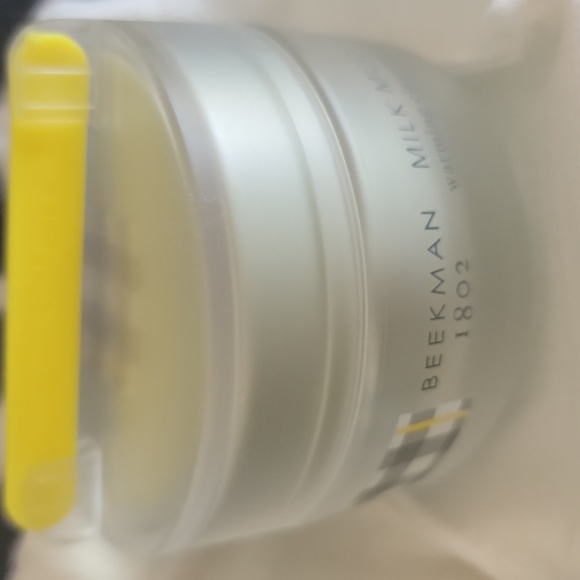 Beekman 1802 Milk Mud Warming Clay Mask - Picture 5 of 5